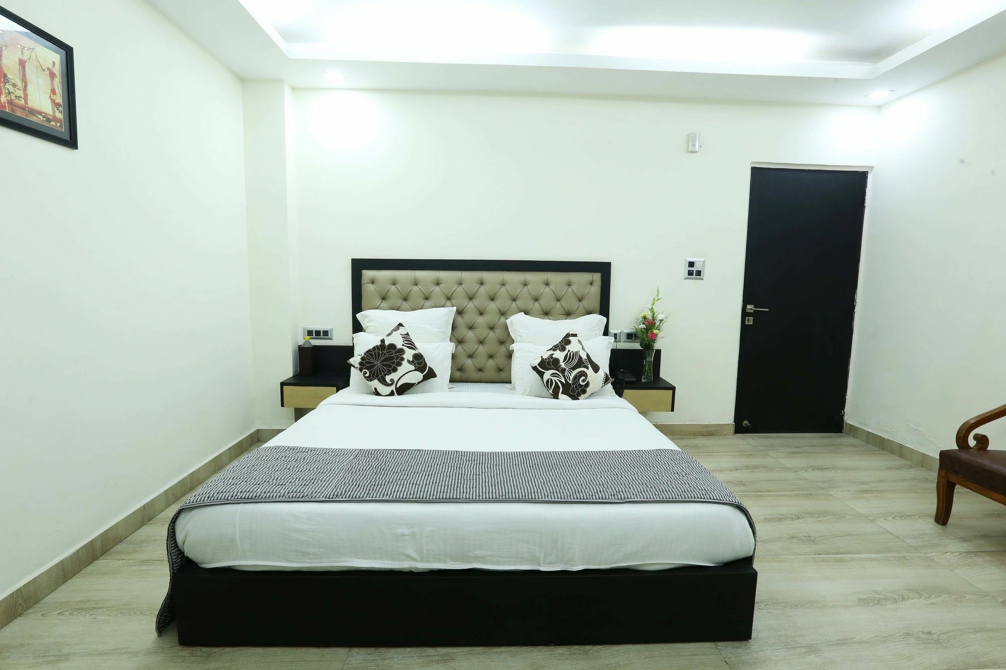 Hotel Metropolitian New Delhi Exterior photo