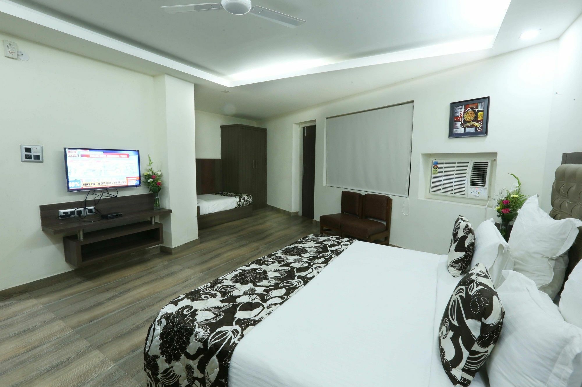 Hotel Metropolitian New Delhi Exterior photo
